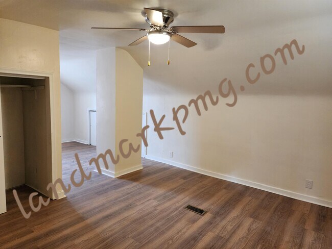 Building Photo - 7667 Bramell