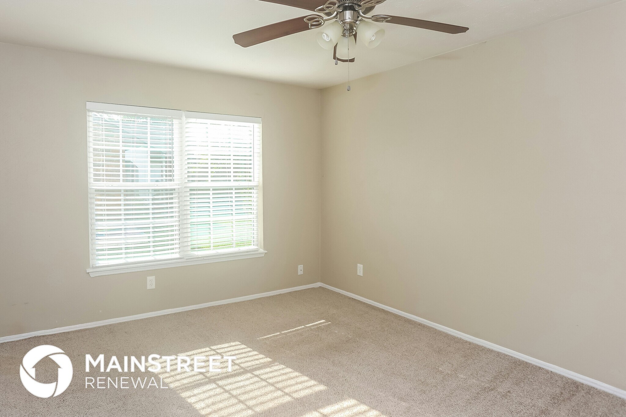 Building Photo - 702 Southridge Ct