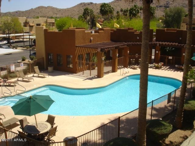 Building Photo - AVAILABLE NOW!!! GATED COMMUNITY - THE RAVEN - WITH GREAT AMENITIES