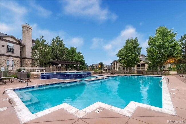 Building Photo - Charming 1 bed/1 bath Condo with Garage- Gated Community with Pool and Fitness Center