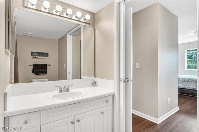 Building Photo - 1250 Wildwood Lakes Blvd