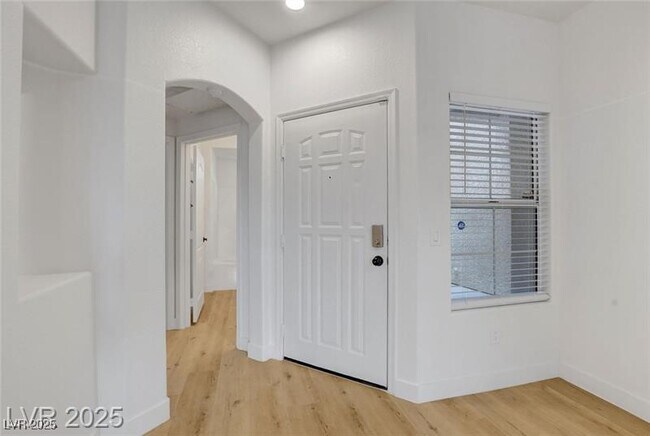 Building Photo - 7400 W Flamingo Rd