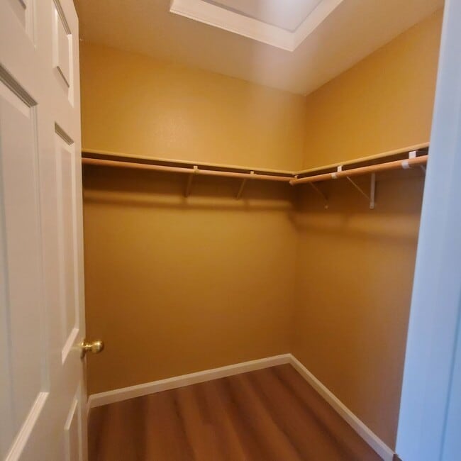 Building Photo - Single Story 3/2 with Great Open Floorplan in Brentwood