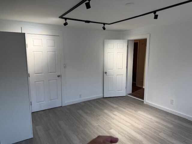 Building Photo - 305 Boulevard