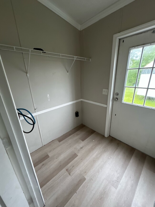 Building Photo - lot 26