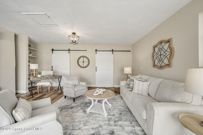 Building Photo - 458 Sandpiper Dr