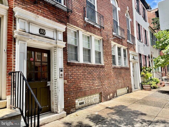 Building Photo - 322 S 12th St