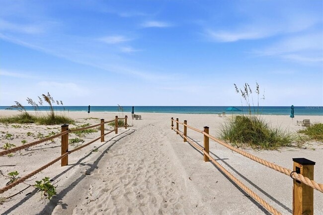 Building Photo - 2089 Gulf of Mexico Dr