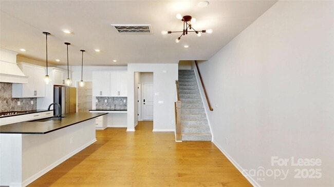 Building Photo - 509 Myrick Aly