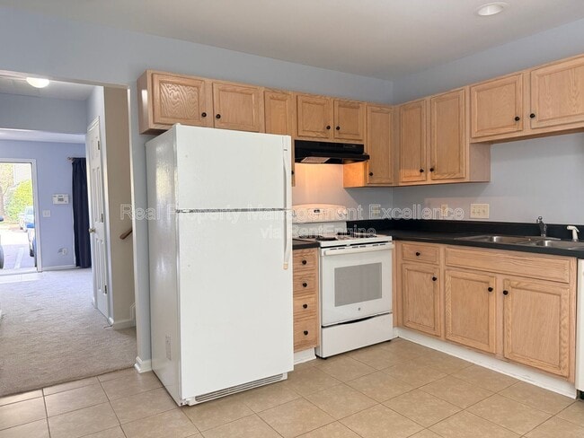 Building Photo - 12 Red Ln