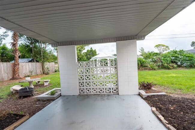 Building Photo - 6440 Greylynne St