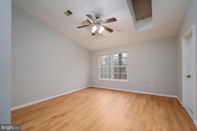 Building Photo - 20821 Shamrock Glen Cir