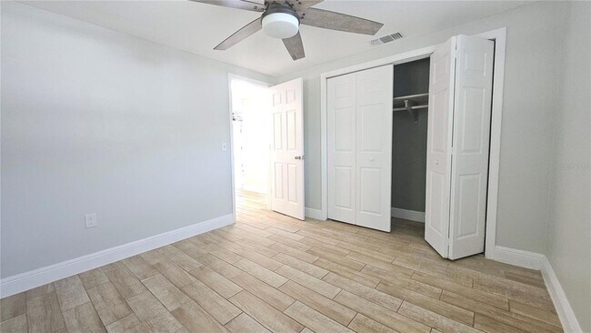 Building Photo - 6412 Pawling Ave