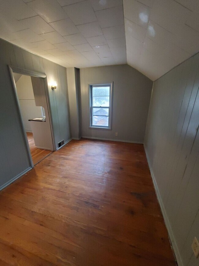 Building Photo - 1806-1808 63rd St. (Duplex)