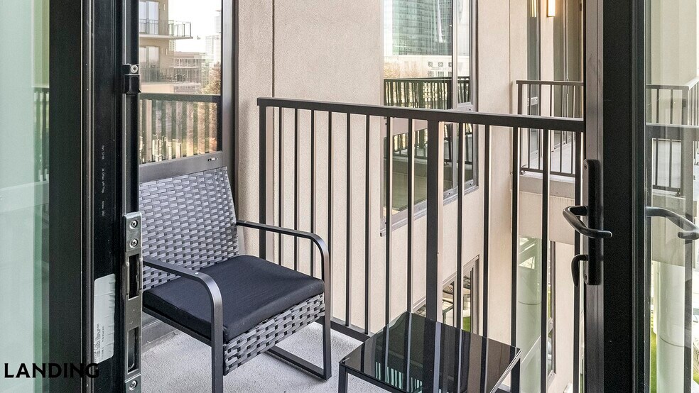 Building Photo - 1007 S Mint St