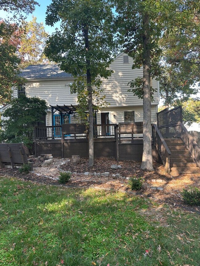 Building Photo - 3000 Sandy Bluff Pl