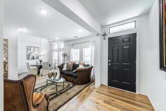 Building Photo - 1302 Mustang Trail