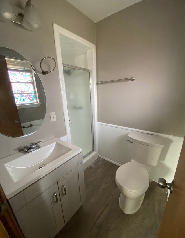 Building Photo - Beautiful Home- The Only thing Missing Is You!