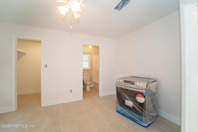 Building Photo - 22 1/2 Fancher Court Unit
