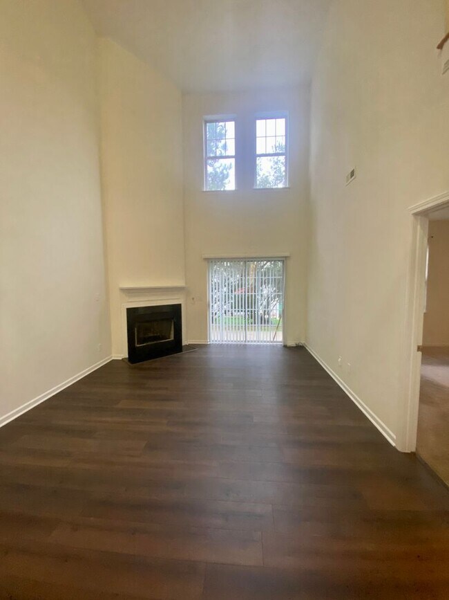 Building Photo - 3BR/2.5BA Townhouse in Ballantyne
