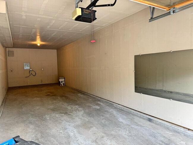 Building Photo - 4271 S Blackhawk Cir