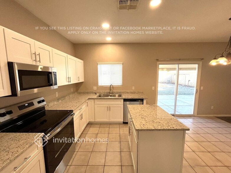 Building Photo - 13232 W Watson Ln