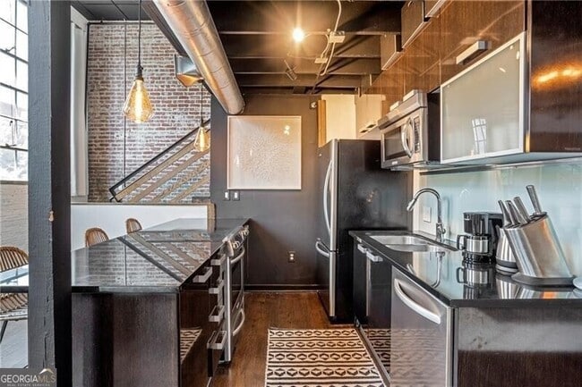 Building Photo - 650 Glen Iris Dr NE