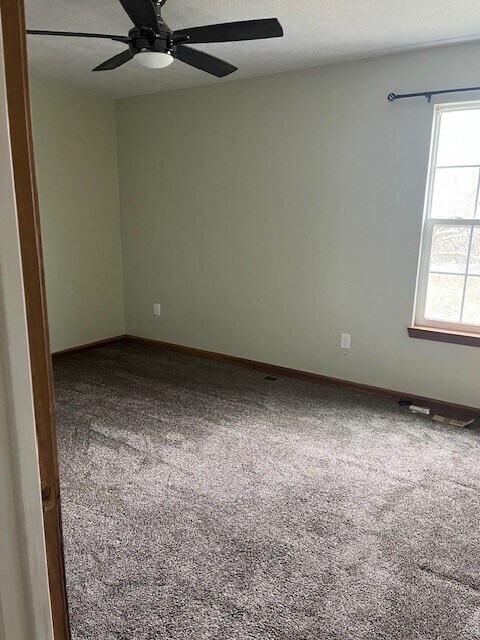 Building Photo - 405 Bertha Way