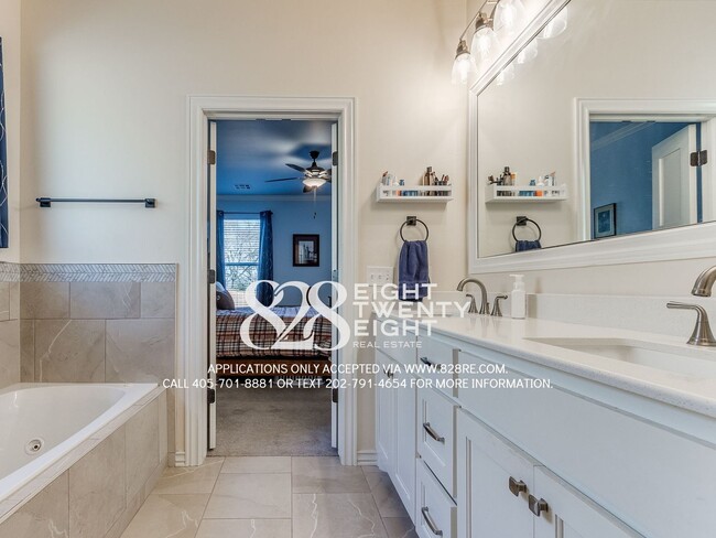 Building Photo - **COMING JANUARY 2ND!!!** STUNNINGLY BEAUTIFUL SPACIOUS 5 BED/3 BATH HOME IN ST JAMES PARK!