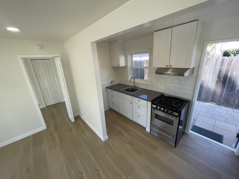 Kitchen - 324 S Freeman St