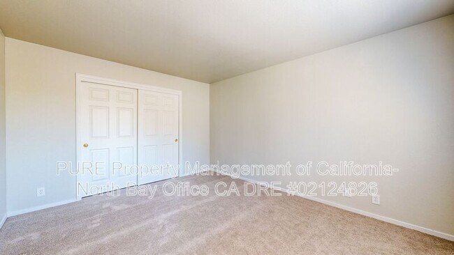 Building Photo - 5075 Charmian Dr
