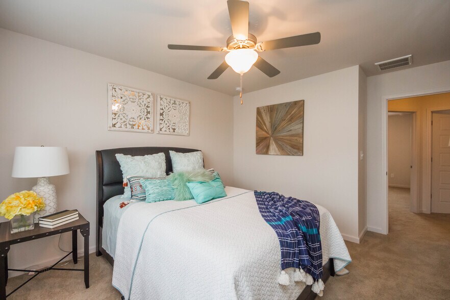 Building Photo - 271 Cane View Trl