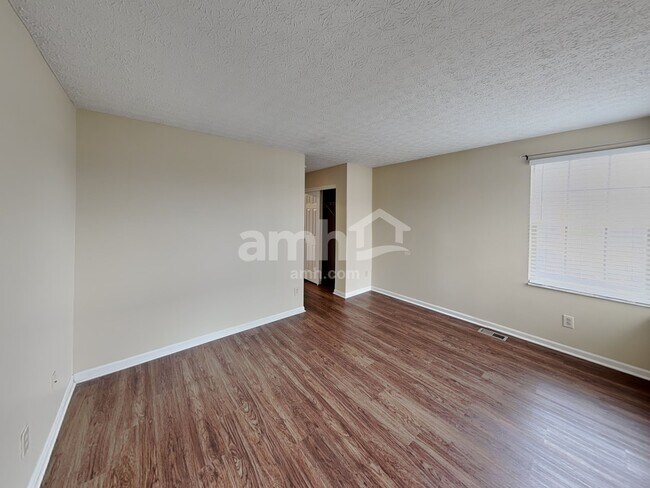 Building Photo - 742 Keltoncrest Dr