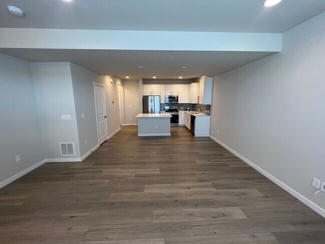 Building Photo - Modern 3 Bed 3 Bath Townhome off of N Carefree and Tutt!!! **Built in 2023**