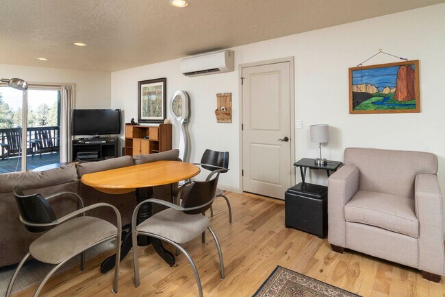 Building Photo - Beautiful Home in the Country with Views, ...