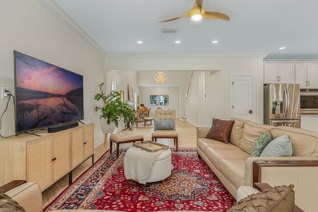 Building Photo - Renovated 3/3 Pool Home home in the heart of Delaney Park of Downtown Orlando