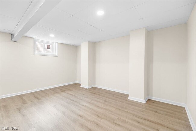 Building Photo - 1216 Waldo Way