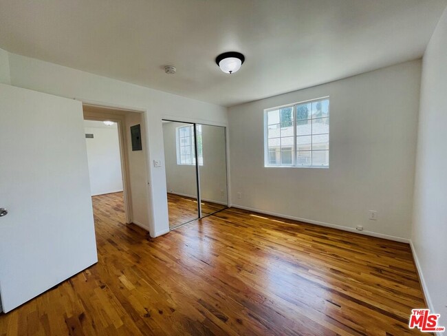 Building Photo - 5029 Klump Ave