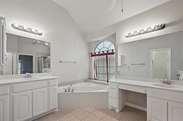 Building Photo - 2110 Pecan Ridge Dr