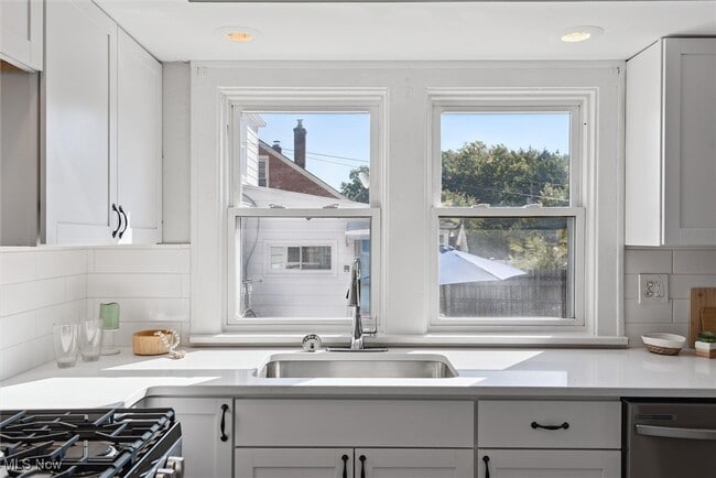 Building Photo - 1707 Wexford Ave