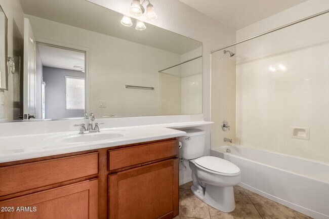 Building Photo - 4287 E Tyson St