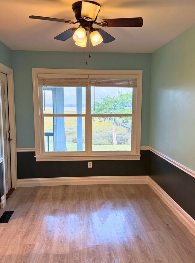 Building Photo - Spacious 4 Bedroom, 2.5 Bath Home with Stunning Marsh Views