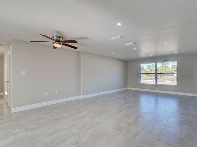 Building Photo - 4342 Ewing Cir