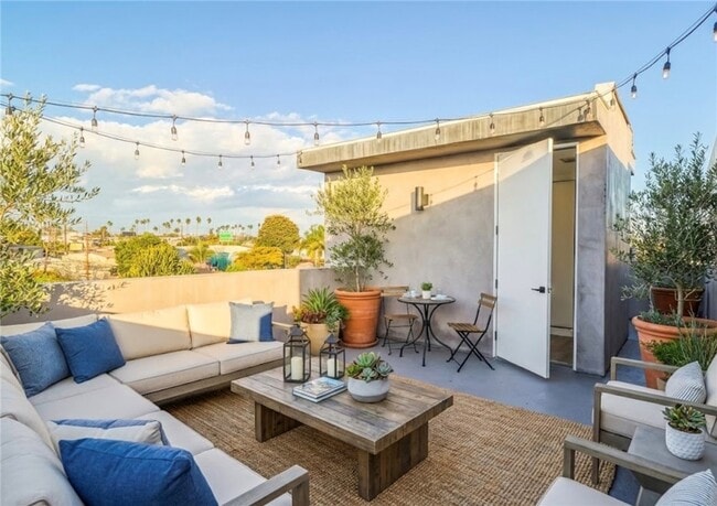 Building Photo - 1704 Redondo Blvd