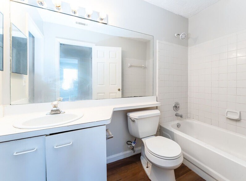 Building Photo - 414 Ridge Creek Dr