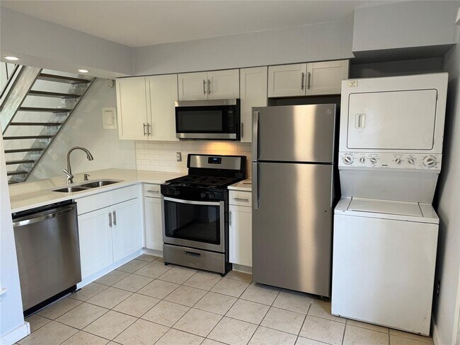 Building Photo - 3451 Willowrun Dr