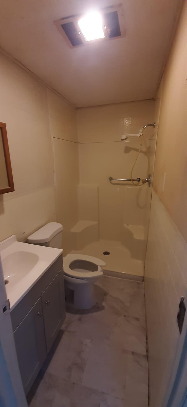 Building Photo - 17237 N Hwy 71