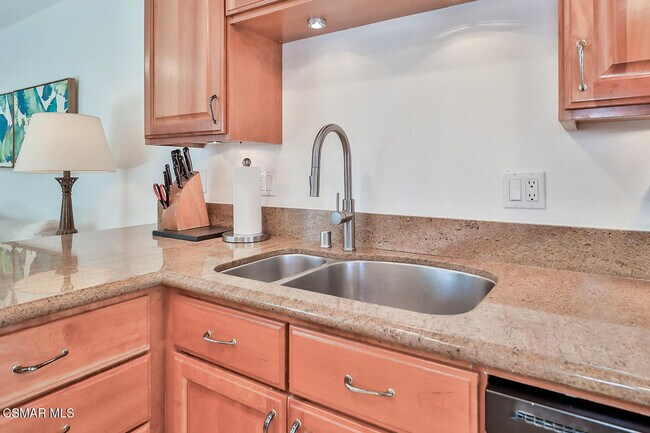 Building Photo - 1208 Westlake Blvd