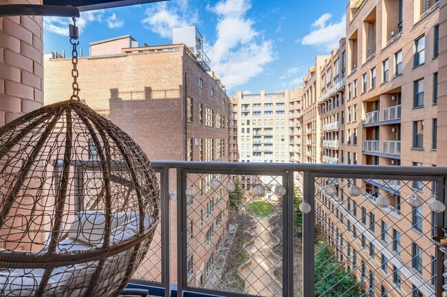 Building Photo - 631 D St NW