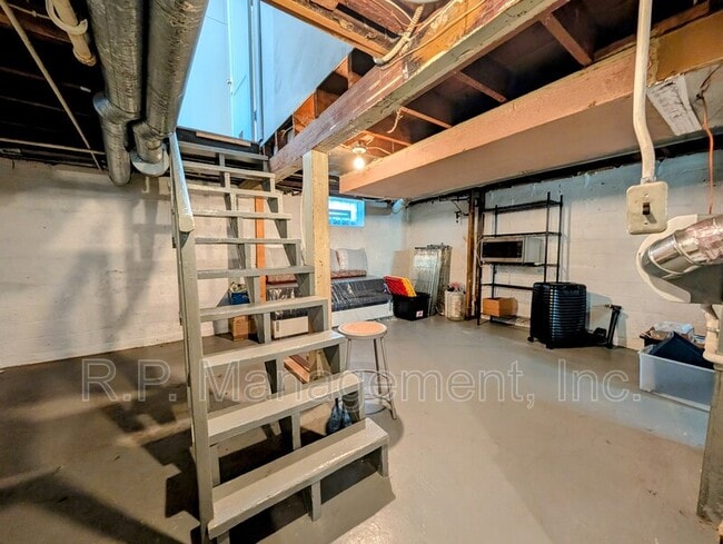 Building Photo - 3604 44th Ave S